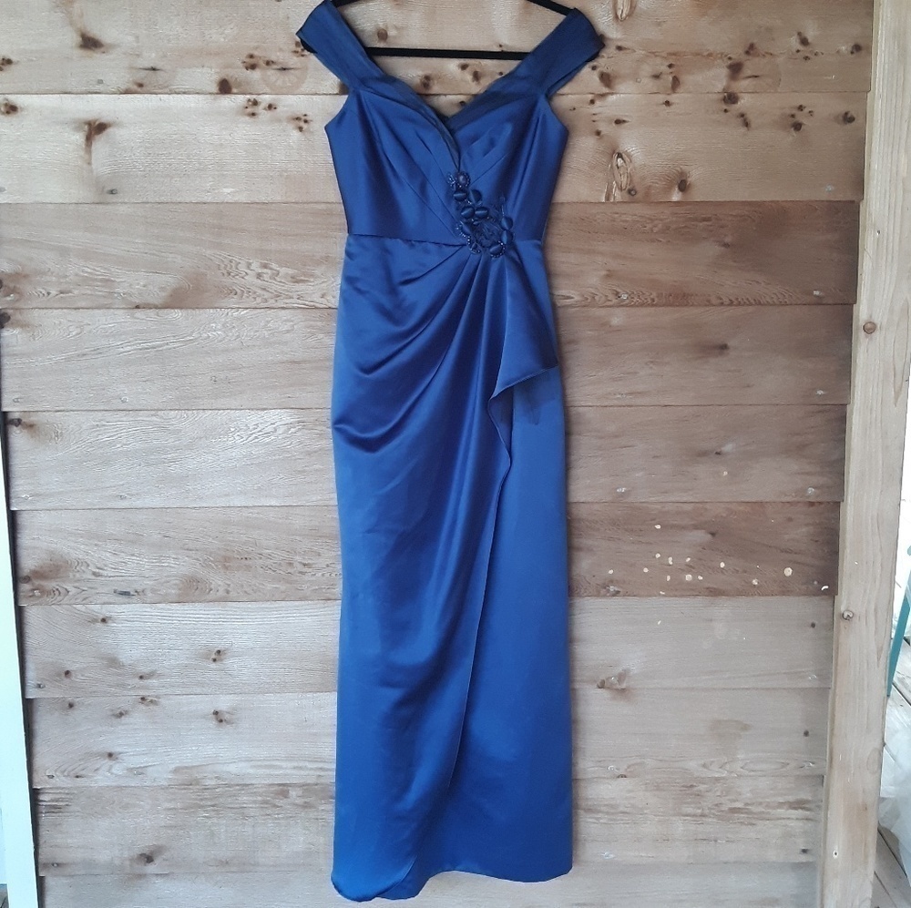 Badgley Mischka Collection Navy and Black Gown